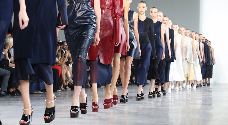 Назван самый богатый человек в fashion-индустрии